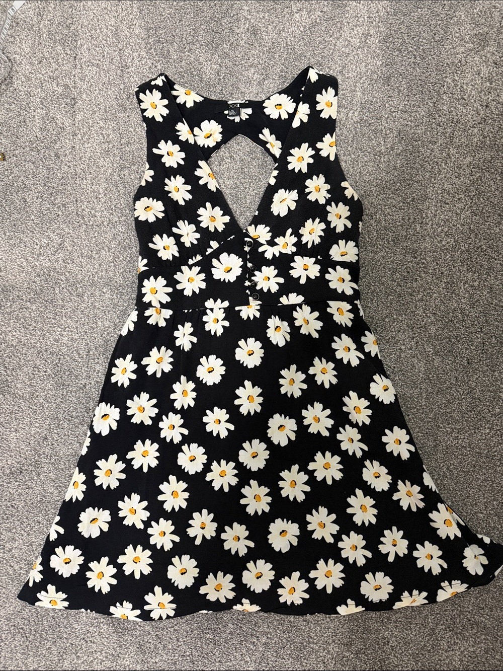 Forever 21 Black Daisy Print Dress